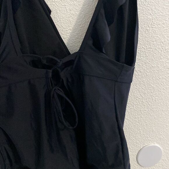 Sporlike-black ruffle one piece lace up back- Size XL - Picture 6 of 12